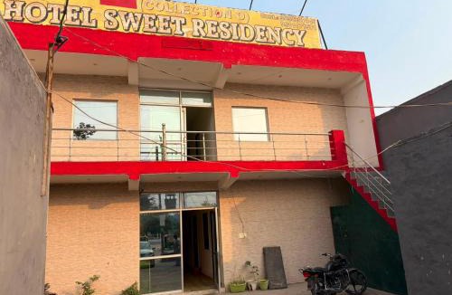 Greater Noida Hotel | PLAY HOTEL SWEET RESIDENCY budget friendly