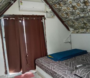 Kolhapur Apartment | Pool House Cotage Somasila