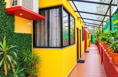 Gauravaddo Hotel | Poonam Grand