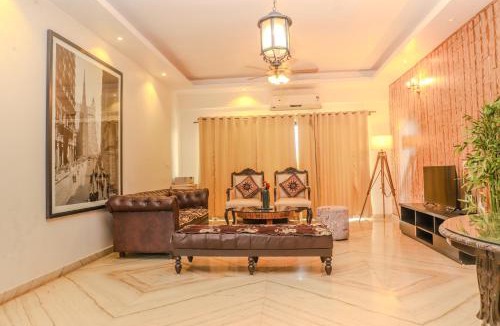 Taleigao Apartment | Prestige 2BHK Apartment in Panjim with Sea View & Pool - Designed by Gauri Khan