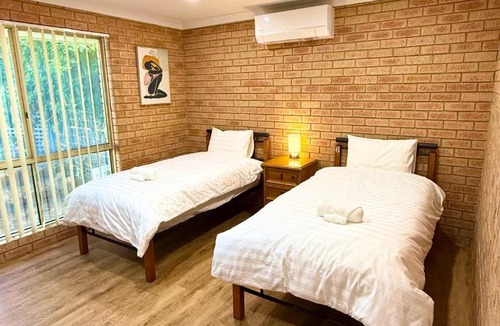 Wonthella House | Private accommodation