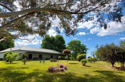 Taradale House | Private Country Retreat Taradale Valley Tumbarumba in Snowy Mtns Foothills