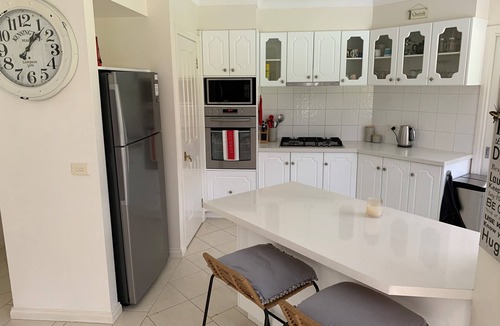 Mount Martha House | Private. Heated Pool/Spa. Giant Playground. Soccer & Cricket Pitch. Pet Friendly