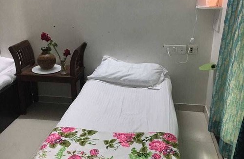 Vile Parle West Resort | Private room ∙ 2 guests