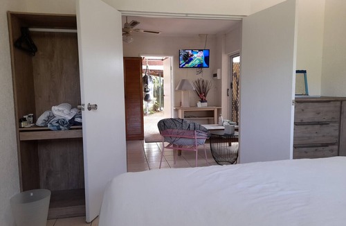 Redlynch Apartment | Private, Quiet, Secure, fully Self contained Granny Flat with off street parking