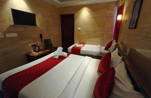 Kuilapalayam Hotel | PV Tower