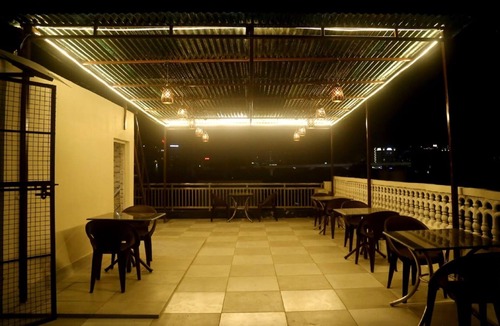 Taj Ganj House | Pyrenees Homestay
