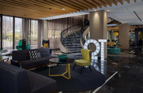 City West Hotel | QT Canberra
