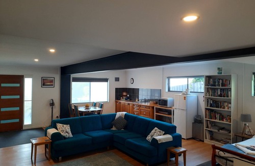 Beaconsfield Apartment | Quality studio style accommodation in the heart of the beautiful Tamar Valley