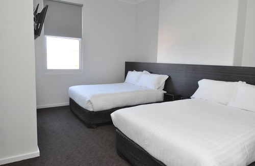North Hobart Hotel | Queens Head Hotel