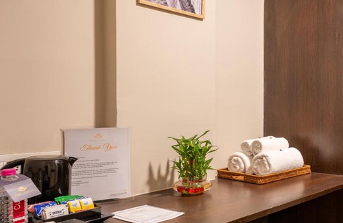 Amer Fort Road Hotel | Raas Mahal-Hotel In Jaipur Near Tourist Places