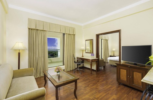 Varanasi Hotel | Radisson Hotel Varanasi