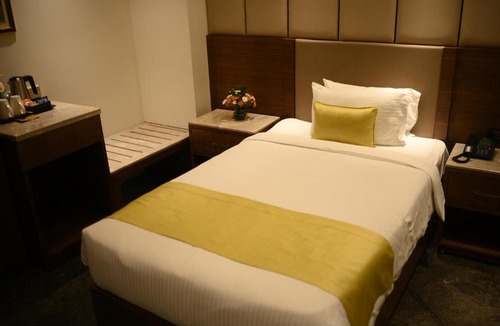 Beltola Hotel | Ratnamouli Palace