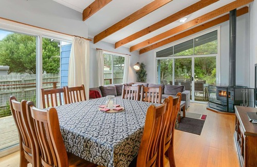 Cowes House | Red Rocks Villa - sleeps 12