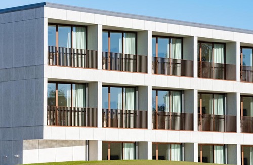 Moama Hotel | Reflections at Rich River