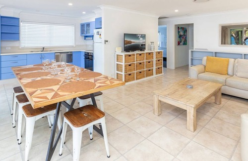 Smiths Lake House | Reflections - Pacific Palms Holidays
