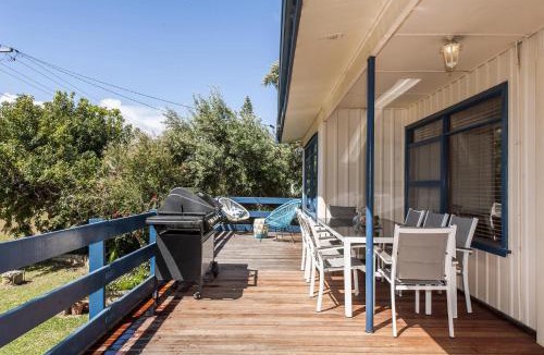 Guilderton House | Relax Moore - Close to Beach