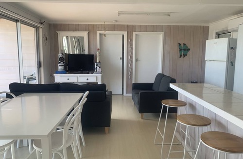 North Beach House | Relaxing family holiday home, just a stones throw from the beach