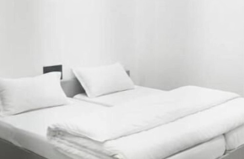 Agra Bed & Breakfast | Relaxing Family Homestay in Agra with Free WiFi and Private Parking