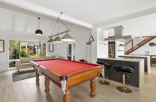 Mooloolaba House | Remarkable Six Bedroom Waterfront Home! Perfect for the extended family