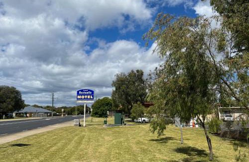 Broadwater Hotel | Restawile Motel