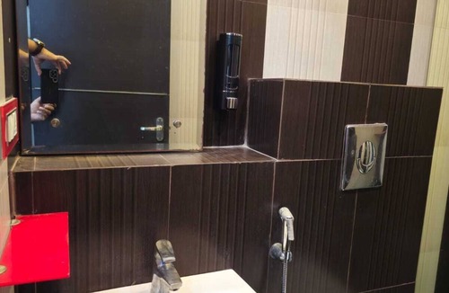 Electronics City Apartment | Retreat 3 Rooms Near Electronic City