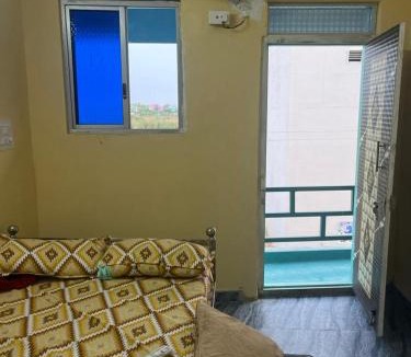 Tiruvannamalai Hotel | RK Complex and Rooms