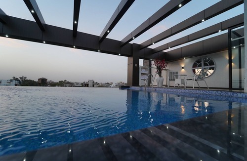 Greater Kailash Enclave I Hotel | Rockland Hotel - C R Park