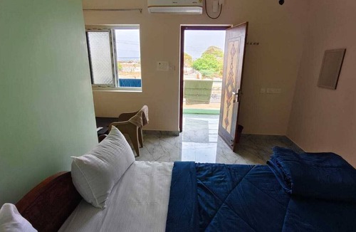 Kuilapalayam Hotel | Ronazio Beach View Residency