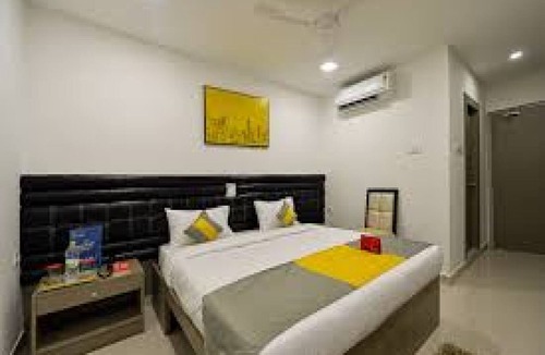 Madhapur House | Room-la Riviera Suites Madhapur