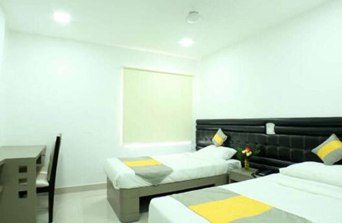 Madhapur House | Room-la Riviera Suites Madhapur