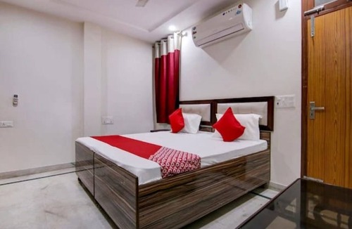 Govindpuri Hotel | Roomshala 095 Shyam Villa