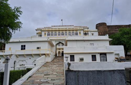 Kishangarh Hotel | Roopangarh Fort