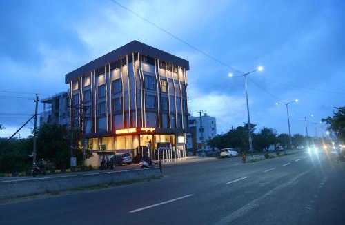 Agara Hotel | Roots Luxury suits & Banquets