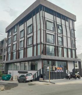 Agara Hotel | Roots Luxury suits & Banquets