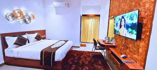 Kelambakkam Hotel | Roundana Residency SIPCOT OMR Chennai - Unit of Prohotel