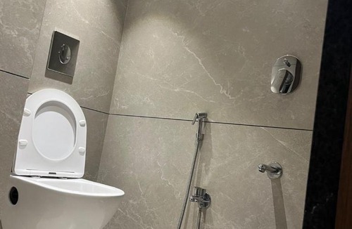 Dadar East House | Royal Rest House