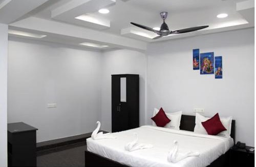 Sirkazhi House | Royale Inn Hotel
