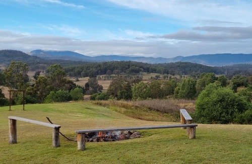 Innisplain Cabin | Rustic Early Settlers Cottage with incredible views