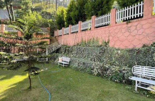 Kumarhatti Apartment | RusticPines 3 Valley View 1BHK Solan, WiFi,Parking, Homestay, Workation Ready