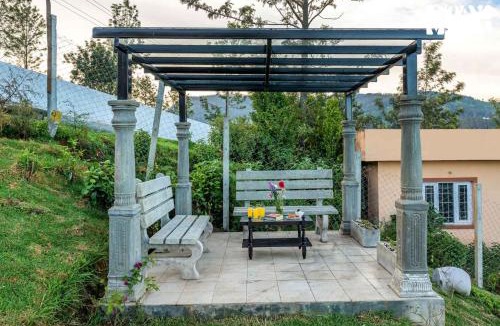 Ooty Villa | Rustling Pine by VEO, StayVista - 2BHK Pet-Friendly Cottage with Gazebo