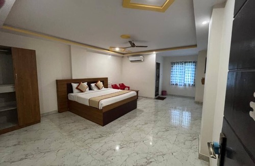 Narasapura Hotel | S L N COMFORT