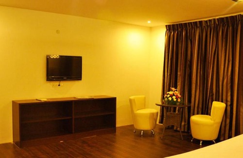Narasapura Hotel | Sai Leela by Urban Getaway
