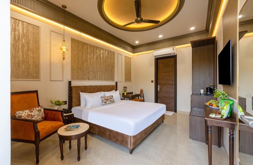 Connaught Place Hotel | Saltstayz Autograph - Connaught Place