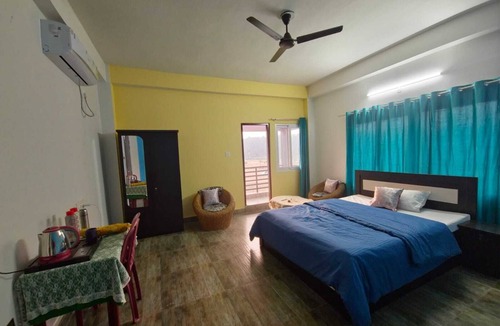 Jalpaiguri Hotel | Sambhav Homestay By Tenzin