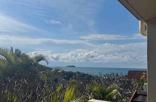 Korora Apartment | Sapphire Beach Poolside Retreat