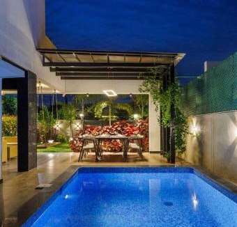 Hosur Apartment | Sapphire Garden Villa 3BHK Pool 1hr Koramangala