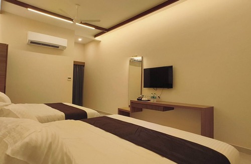 Kanchipuram Hotel | Sarada Grand