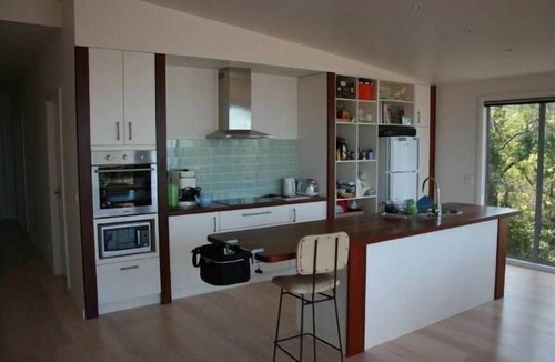 Walkerville North House | Sea Eagle Waterfront Beach House