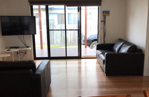 Cape Paterson House | Seabreeze Escape | Pet-Friendly Coastal Retreat | Sleeps 8 | Walk to Beach